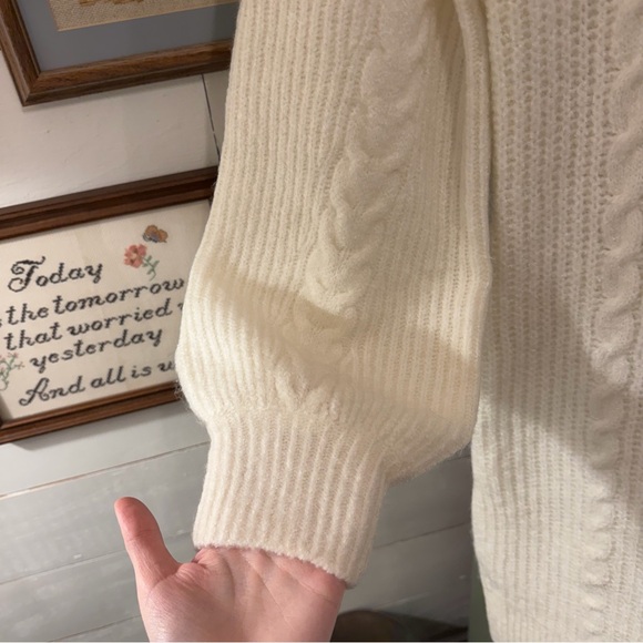 NWT Abercrombie and Fitch Cable Knit Sweater Dress Size Large - Picture 2 of 9